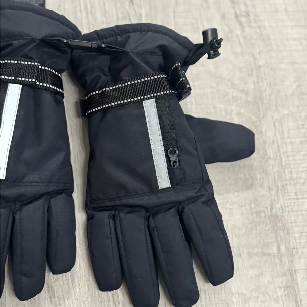 All in Motion Black Winter Gloves with Reflective Stripes